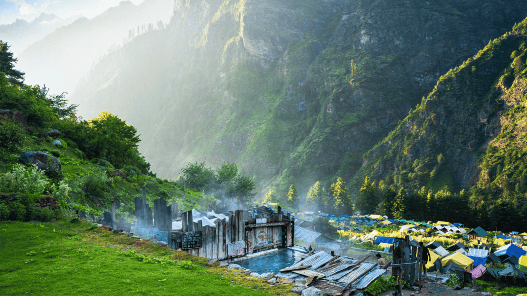Kasol Kheerganga Trek, Himachal Pradesh - Tour